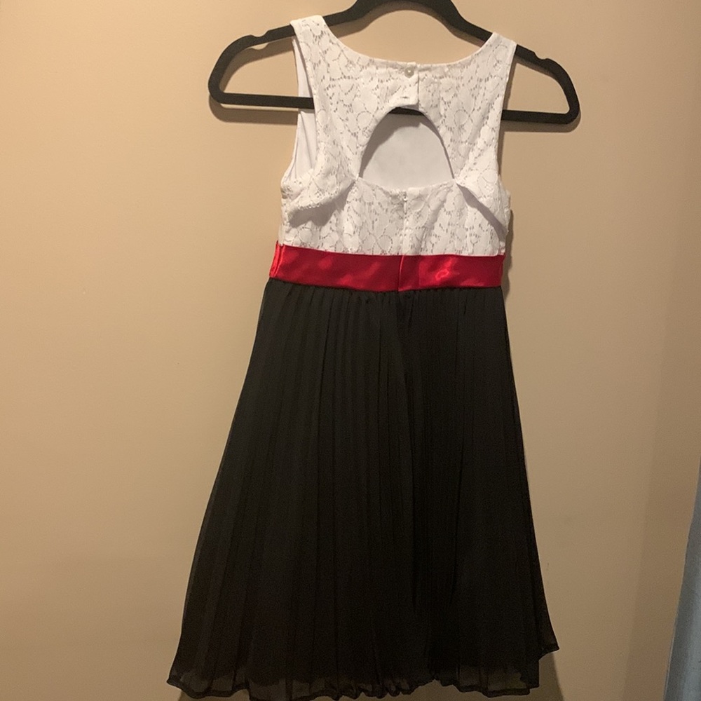 Emily West elegant girls dress - Picture 7 of 8